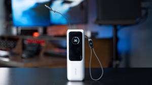 Sharge-dan 165 Vt Çıxış Gücü və Geri Çəkilən Kabellə Yeni Enerji Bankı: Rəqiblərdən Ucuz və Yüngül Xəbər şəkili