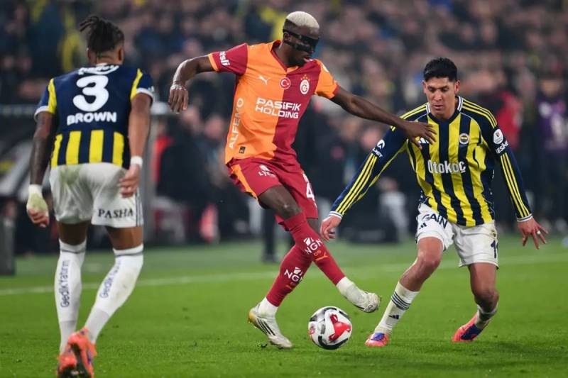 Fənərbaxça - Qalatasaray Derbisi: Skriniar-Sara Mübahisəsi Dünyanı Təəccübləndirdi - ESPN Kəskin Müqayisə Apardı Xəbər şəkili