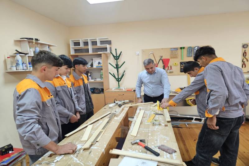 “Peşə təmayüllü siniflər” layihəsi həyata keçirilir - FOTO