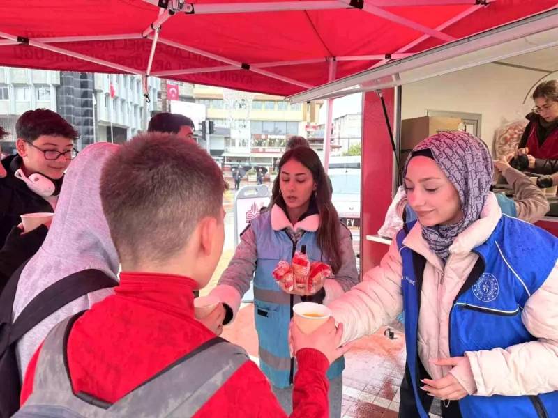 Aydın Universitet Tələbələri Ümumdünya Könüllülər Günündə Sosial Məsuliyyətə Diqqət Çəkdilər