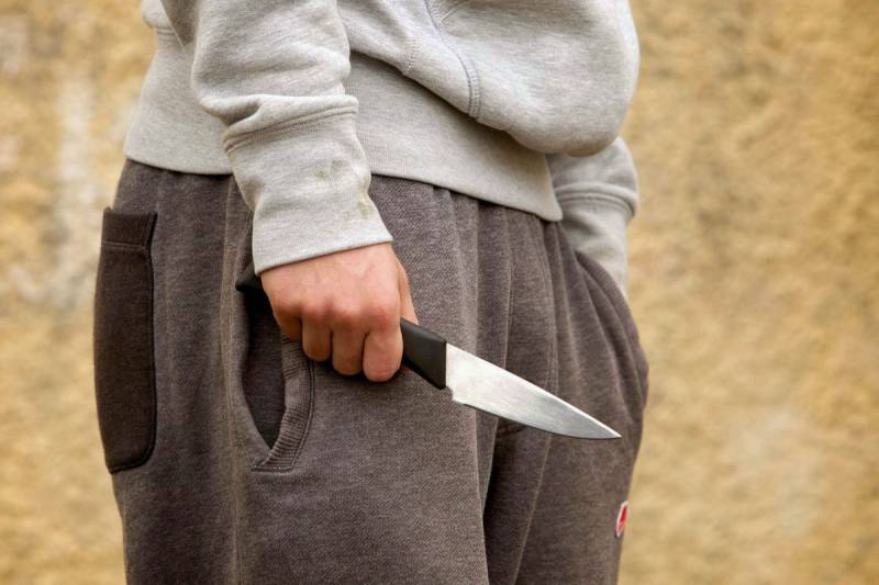 Gəncədə gənc qadın bıçaqlanıb