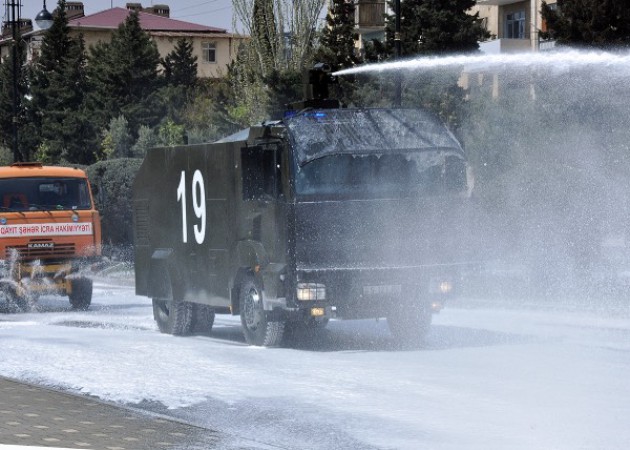 Sumqayıtda küçələr koronavirusa görə yuyulur