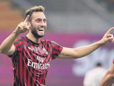 &quot;Milan&quot; &Ccedil;alhanoğlu ilə bağlı qərarını verdi Xəbər şəkili